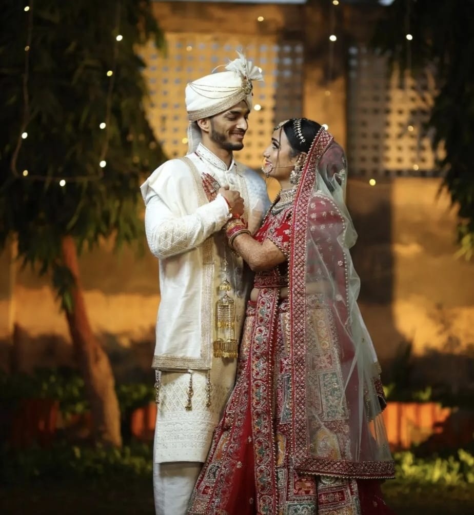 My name is Vijay &  meri shadi 16 march ko Bhawanatri  ji ke sath hui hai or ham dono ki Shadi perfect jeevansathii company ne karwai hai main jeevansathii company Thankyou